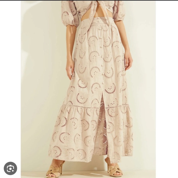 NWOT GUESS Women's Smeralda Skirt - Size Small